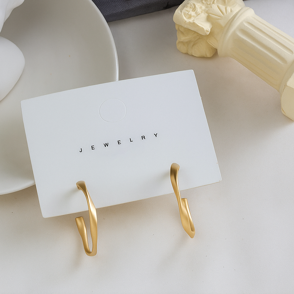 Copper Plated Gold Eearrings Presented by Furniffy™