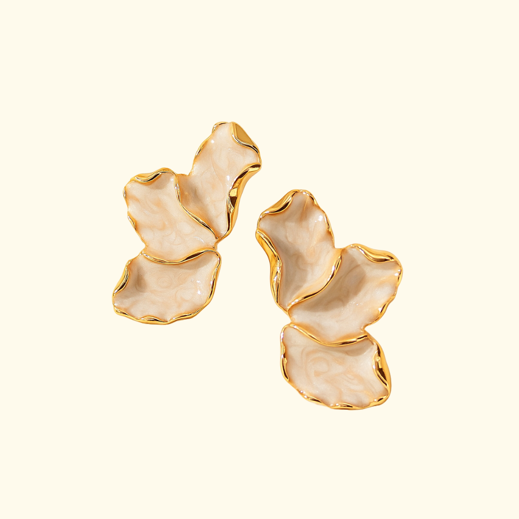 Maple Leaf Flower Earrings Presented by Furniffy™