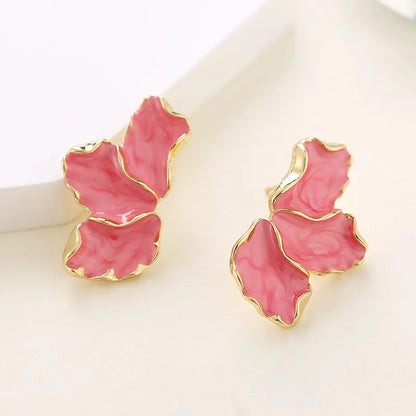 Maple Leaf Flower Earrings Presented by Furniffy™