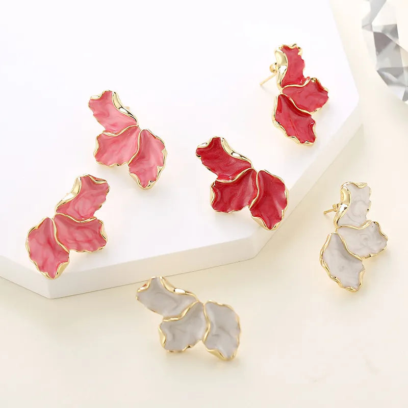 Maple Leaf Flower Earrings Presented by Furniffy™